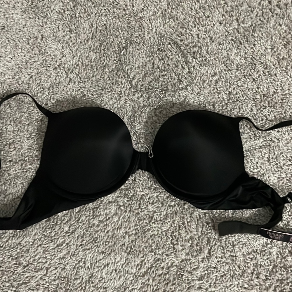Victoria’s Secret, Bombshell with incorporated necklace, 34C, color:black
